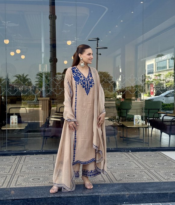 🧸
#HimanshiKhurana