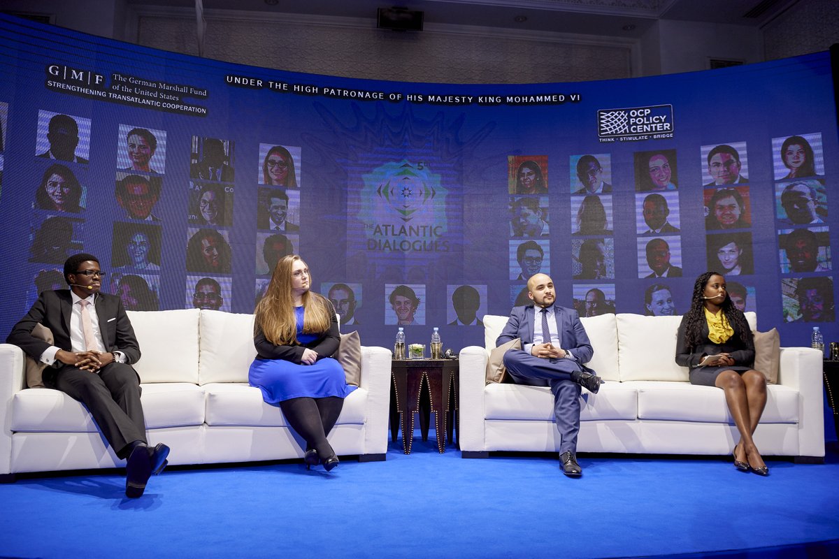📸 #ADELArchives | #ADEL2016
Under the theme “Think the Unthinkable”, the Closing Plenary featured Emerging Leaders elected by their peers to represent them on stage 🌍
🗣️ Moderated by Nik Gowing, with:
Obajide Rotilu 🇳🇬 | Jessica Gottsleben 🇺🇸 | Youssef Kobo 🇲🇦🇪🇺 | Salem