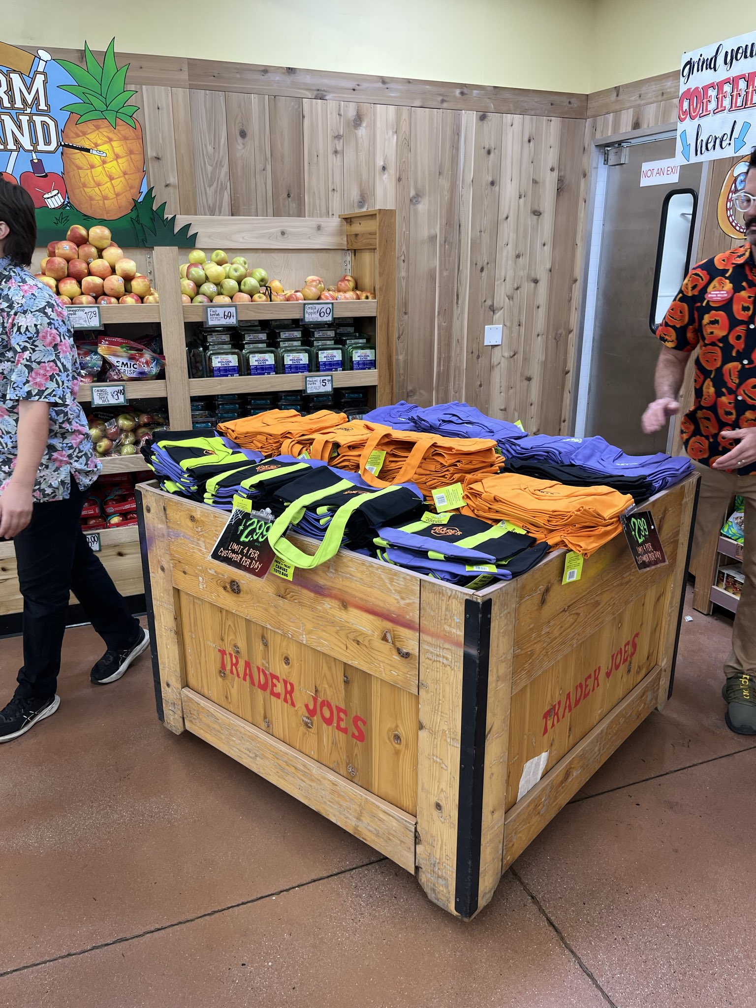 コヤンイサムチョン ハロウィンジョーズトートバッグ♡ コヤンイサム