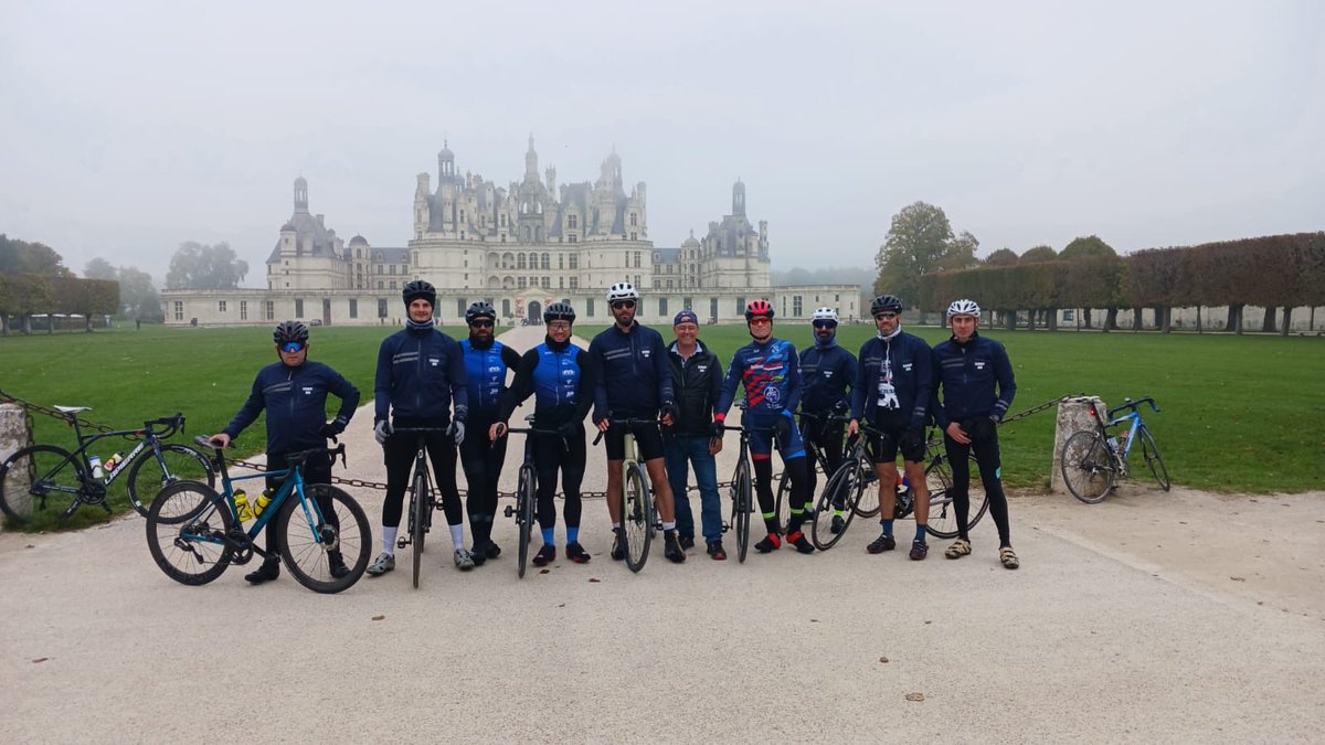 udsp89's tweet photo. Nos cyclistes de l’UDSP 89 poursuivent leur périple vers Le Mans !

Après une halte à Orléans Nord, où ils ont été chaleureusement accueillis, ils ont également profité d’un passage au magnifique château de Chambord.

Bravo à eux et bonne continuation sur la route du Congrès https://t.co/yKRZQbPoCW