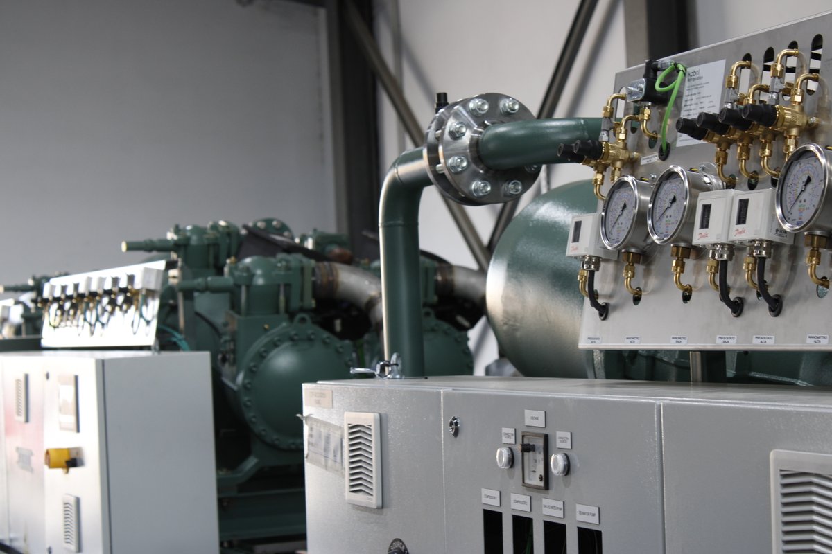 frizonia's tweet image. En FRIZONIA damos vida a numerosos equipos de gran envergadura, auténticos pilares que garantizan el confort, la seguridad y la habitabilidad a bordo de los buques y que permiten mantener unas condiciones óptimas en cada zona del barco, incluso en las misiones más exigentes.