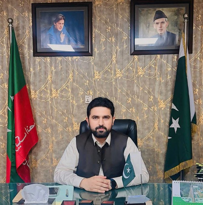 malik_maaz1's tweet photo. وزیراعلی خیبر پختونخواہ سہیل آفریدی https://t.co/6NlycNY55S