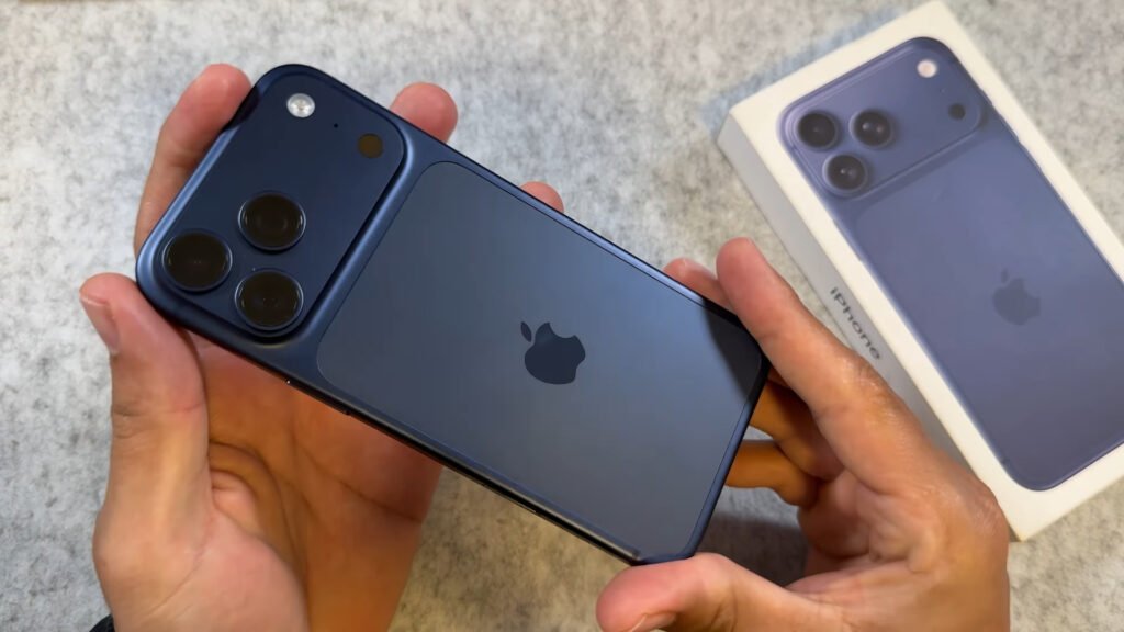 raposinhapromos's tweet image. 🚨 ÚLTIMAS UNIDADES NA AMAZON!! 🚨

Apple iPhone 17 Pro Max (Azul Intenso):
512 GB: amzn.to/4pUmuCV
256 GB: amzn.to/46DA31Q

#iPhone17 #Apple #Lancamento #Celular #Promo