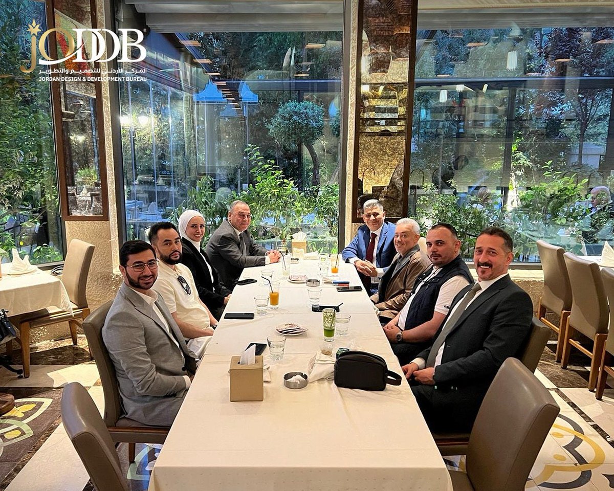 joddbjordan's tweet photo. استضاف المركز الأردني للتصميم والتطوير فريق شركة سهيل سات لبحث سبل تعزيز التعاون وتطوير العلاقات الاستراتيجية بين المؤسستين، في إطار تعزيز الروابط الأخوية المتينة التي تجمع بين دولة قطر الشقيقة والمملكة الأردنية الهاشمية، ودعم الجهود المشتركة.

#Jordan #Qatar #JODDB #EsHailSat https://t.co/lc1wtpHb9m