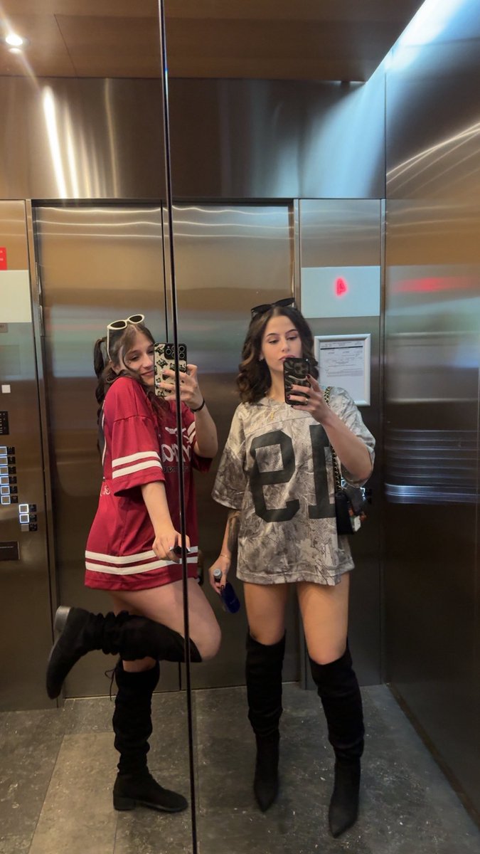 prettyndpsycho's tweet photo. girls weekend dc trip for breezy bowl xx https://t.co/jV1XitVd1d