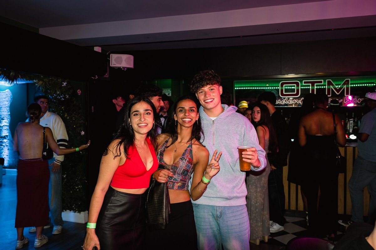 UniOfBuckingham's tweet image. Buckingham Freshers’ Sep 2025 was one to remember! 🎉🤩

#UniOfBuckingham #Freshers #University