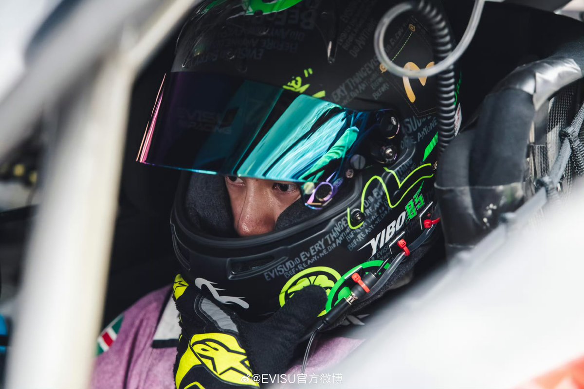 sukepon_akam's tweet photo. #UNORacingteam
#WANGYIBO
#8HoursGT3
準優勝🥈おめでとうございます💚
無事に完走出来た上に結果を残す🏆
素晴らしいことですね👍
恭喜 #85号车组# 斩获2025年上海8小时耐力赛 PA组别 正赛亚军🏆
EVISU官方微博 https://t.co/lcainDl15D