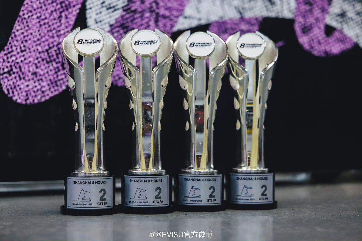sukepon_akam's tweet photo. #UNORacingteam
#WANGYIBO
#8HoursGT3
準優勝🥈おめでとうございます💚
無事に完走出来た上に結果を残す🏆
素晴らしいことですね👍
恭喜 #85号车组# 斩获2025年上海8小时耐力赛 PA组别 正赛亚军🏆
EVISU官方微博 https://t.co/lcainDl15D