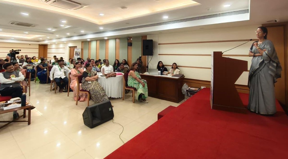 supriya_sule's tweet image. असर , यशवंतराव चव्हाण सेंटर आणि आरएससीडी यांच्या संयुक्त विद्यमाने आयोजित 'हवामान बदलमध्ये महिला आणि पंचायतींची भूमिका' या कार्यक्रमास उपस्थित राहिले. यावेळी उपस्थितांशी संवाद साधला.
झारखंड आणि महाराष्ट्र या दोन राज्य जवळ येत असल्याचे सांगत मागील काही वर्षात झारखंडमध्ये चांगले…
