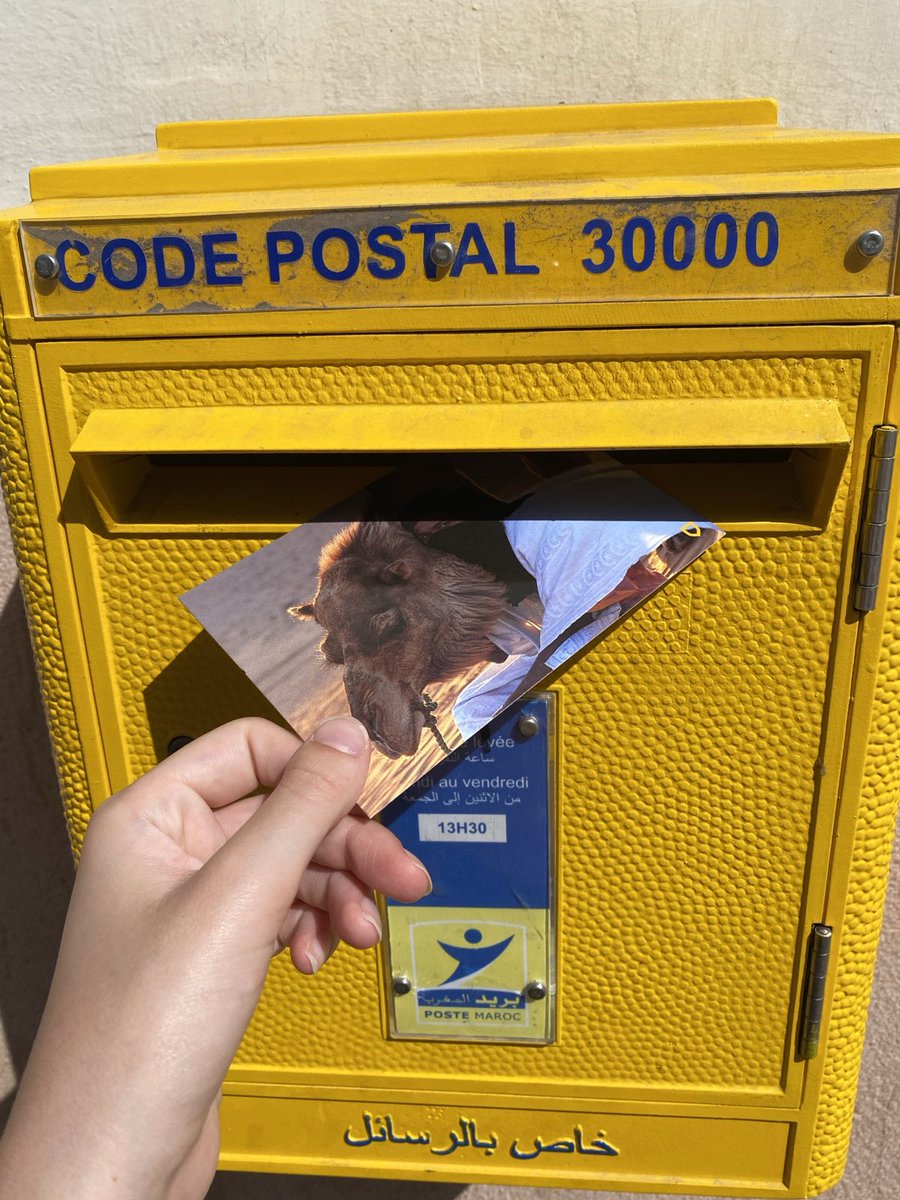 MeredithCatrin's tweet image. It&apos;s amazing what you can send in the post.... #PostboxSaturday #Fes