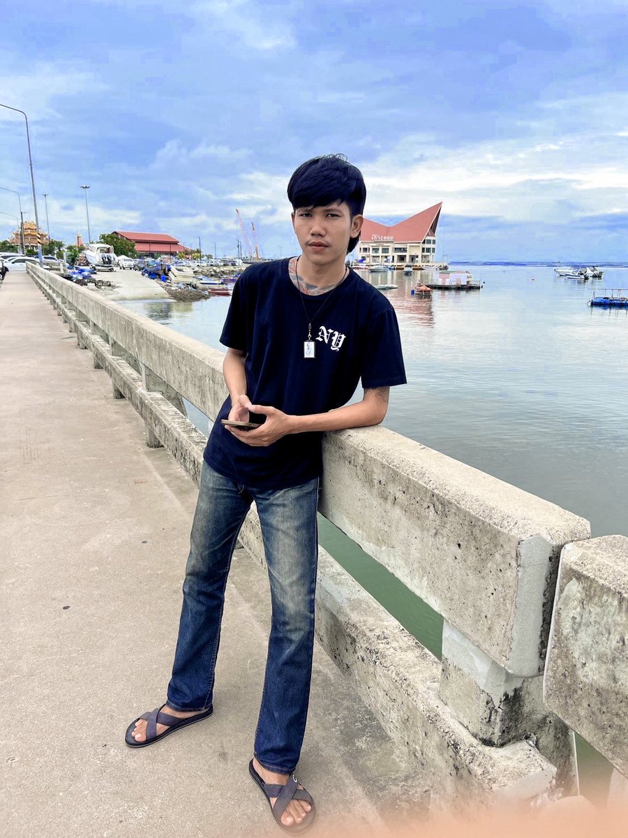 tn_phi60947's tweet photo. เหงา #พัทยา 🤟🏻🐯 https://t.co/bi0xnMYP5K
