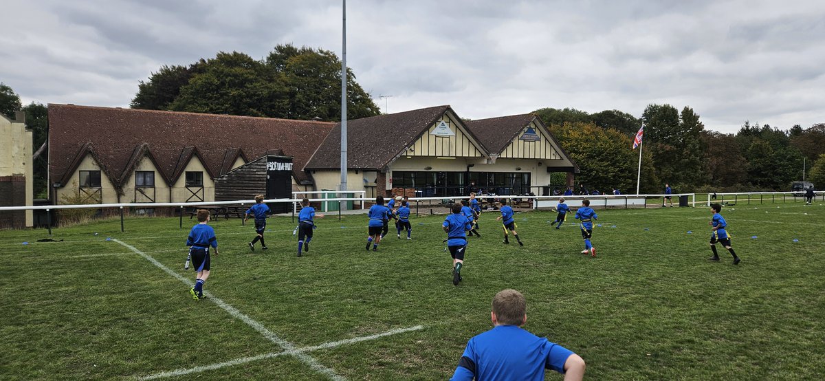 Yr.5/6 Rugby Festival

On Friday 26th September Wigmore had 17 pupils representing the school at <a href="/LutonSchGames/">Luton School Games</a> rugby festival. Both our teams played some fantastic rugby and it was great to see the skills they have been developing in their PE topic in game situations.