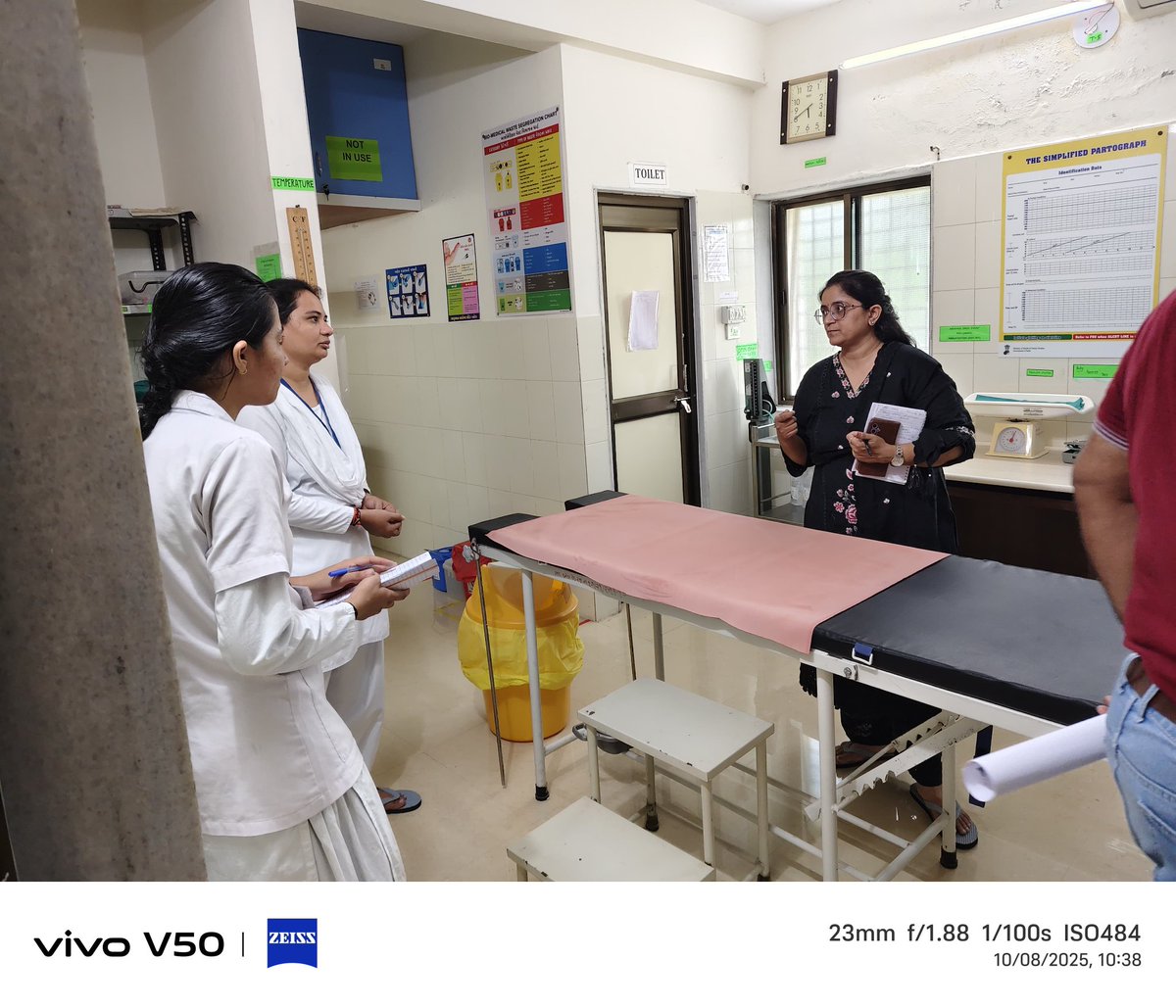 CDHOMeh's tweet image. આજ રોજ રાજ્ય કક્ષાએથી આવેલ #SRM (State Review Mission) ટીમ દ્રારા બેચરાજી તાલુકાના પ્રા.આ.કે.કનોડા ની મુલાકાત દરમિયાન જરૂરી માર્ગદર્શન અને સૂચનો આપેલ. #Srmteamvisit  @CollectorMeh @ddo_mehsana @HealthDeptGuj @NHMGujarat
