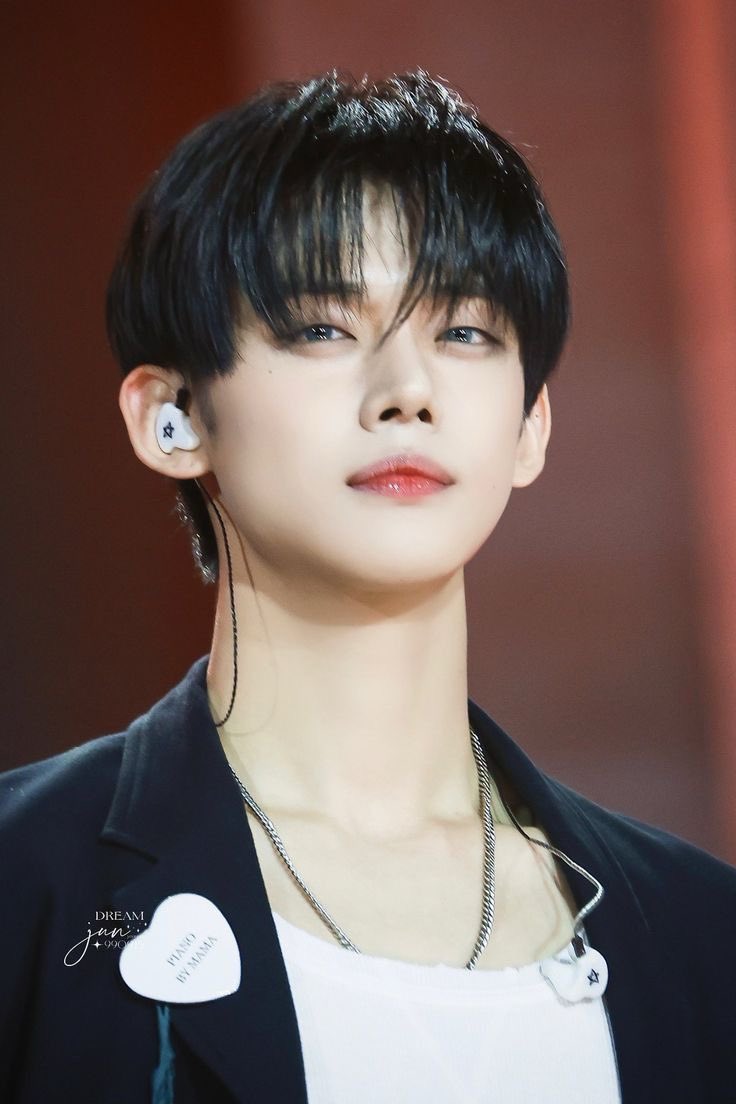 와 제발 우리 데자부 때로 한 번만 돌아가자
최연준 흑발 덮머 이거 어떻게 보고만 있는데