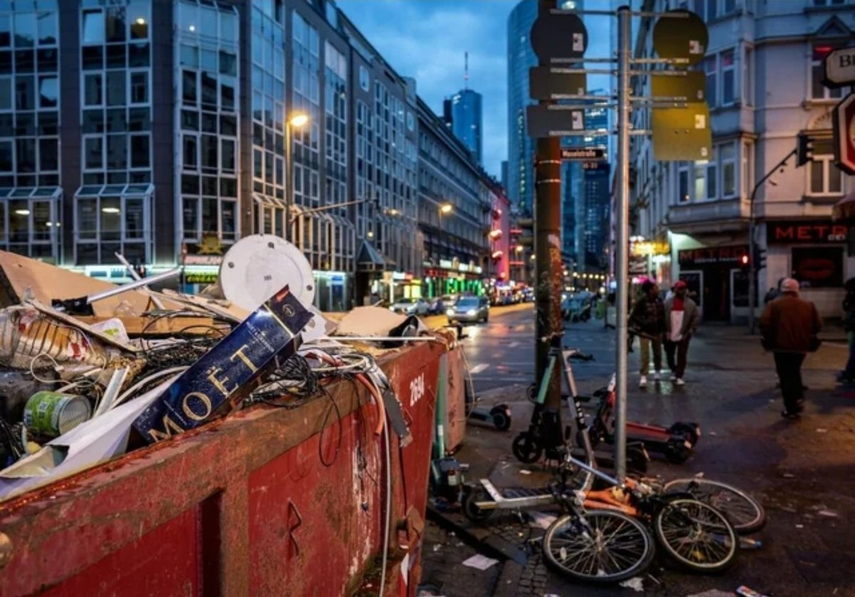 SkyTwoHigh tweet media