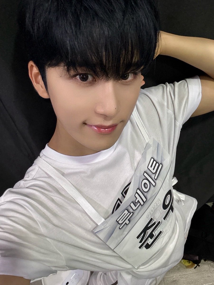 [#준우]
아육대🖤

#루네이트 #LUN8 #아육대