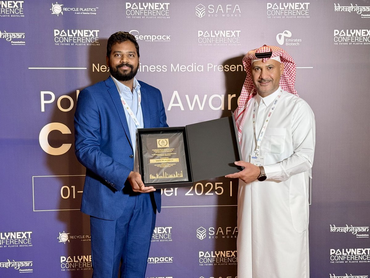 VistarLeaf's tweet photo. ✨🏆 Honoured to receive the “Leader of Excellence in Plastic Industry and Innovation in Alternative Materials” award at the #PolyNext 2025 - Dubai 🇦🇪 

#SreeTejaDeeti #entrepreneur #engineer #sustainable  #plates #bowls #leaf #environment #khammam #telangana #India https://t.co/yRCnO5hLE0