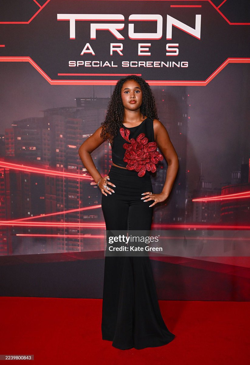 inspiringv10's tweet image. All about last night! #TronAres Special Screening ♥️ thank you @Disney_UK for having me! Tron Ares in cinemas 10th of October #thingstowatch #inspiringvanessa