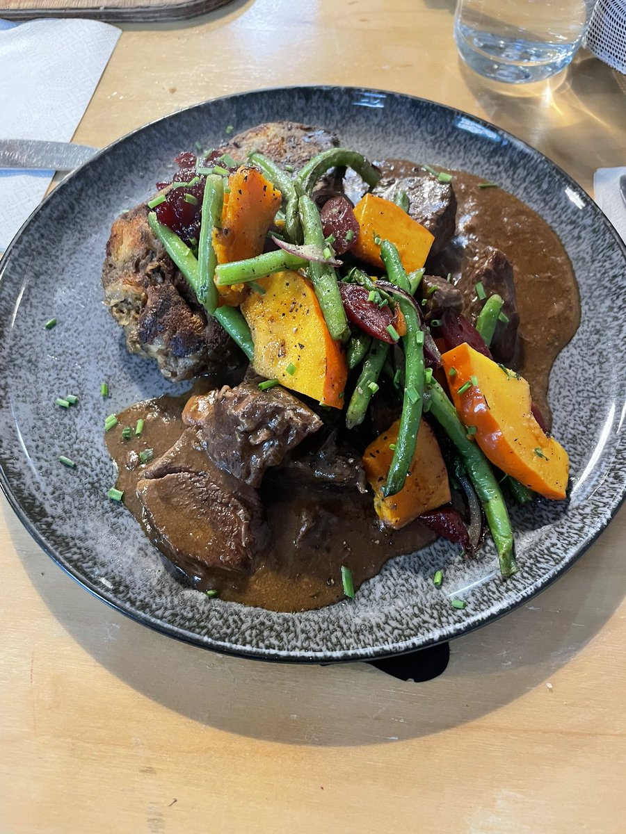 ChrisConsultan's tweet image. Fuel your body, fuel your mind. 
No junk — just clean, real food that powers performance and sharp decisions.
Health is wealth. Health is quality of life.

#EatClean #StaySharp #HealthIsWealth #NoExcuses