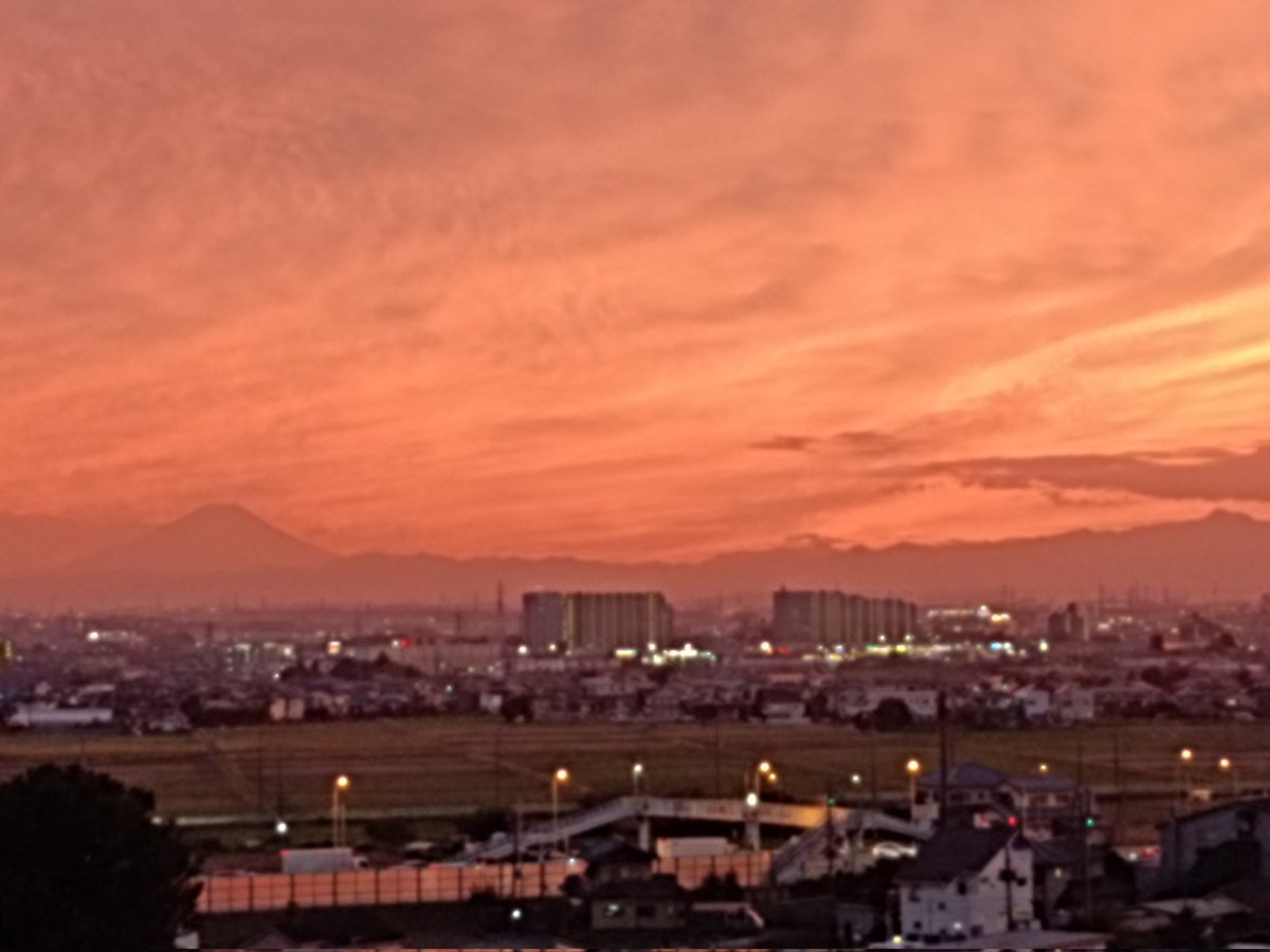 STEPN82291017's tweet image. 今日は筋トレ1時間を挟み21.6エナ。Runはお休み。
夕方は異様な夕焼けが見られました。
GOの背景は秩父二十四番札所 法泉寺(埼玉県・2024年11月)
STEPNアクティベーションコードどうぞっ
17965133
#STEPN
#activationcode
#stepnactivationcode
#STEPNGO