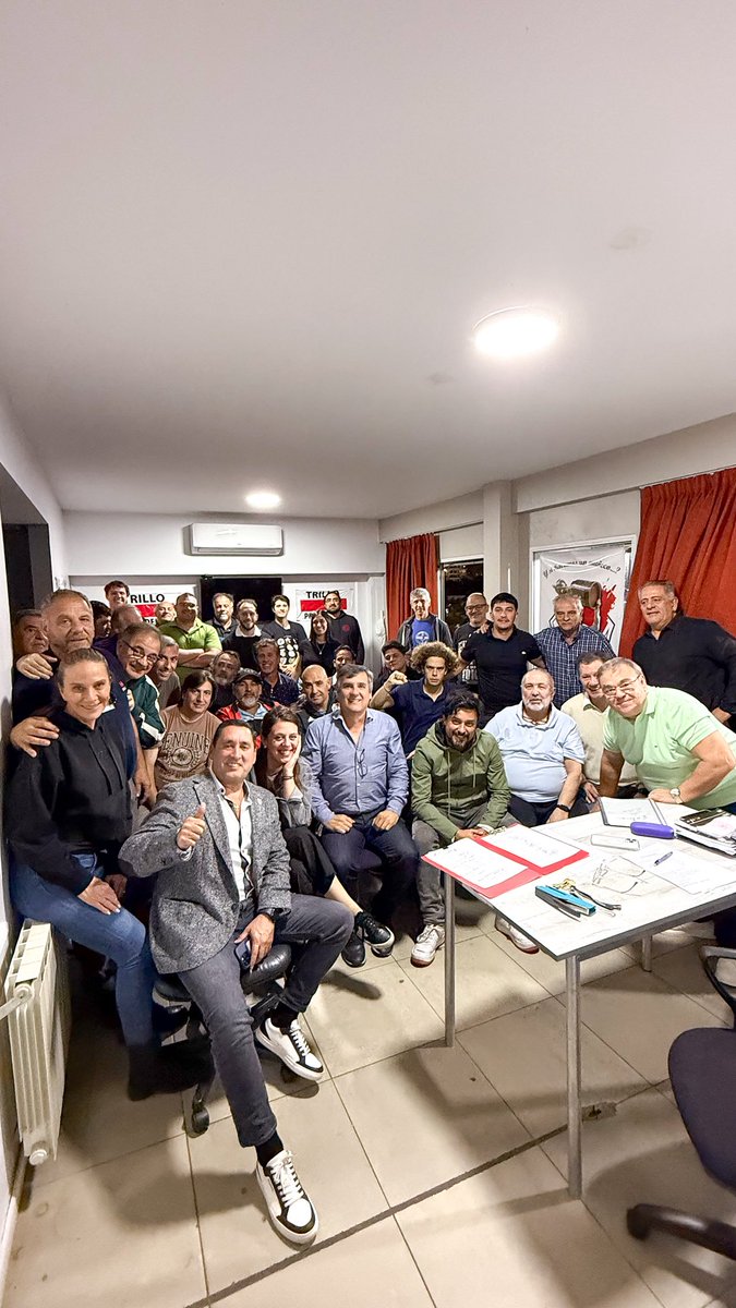 ¡Seguimos preparando las elecciones de noviembre! 

Anoche tuvimos la reunión mensual de nuestra agrupación <a href="/HonorRiverPlate/">Honor Riverplatense</a>. Planeamos las últimas semanas de campaña y nos preparamos para el sistema de boleta electrónica que se implementará en la próxima elección el 1 de