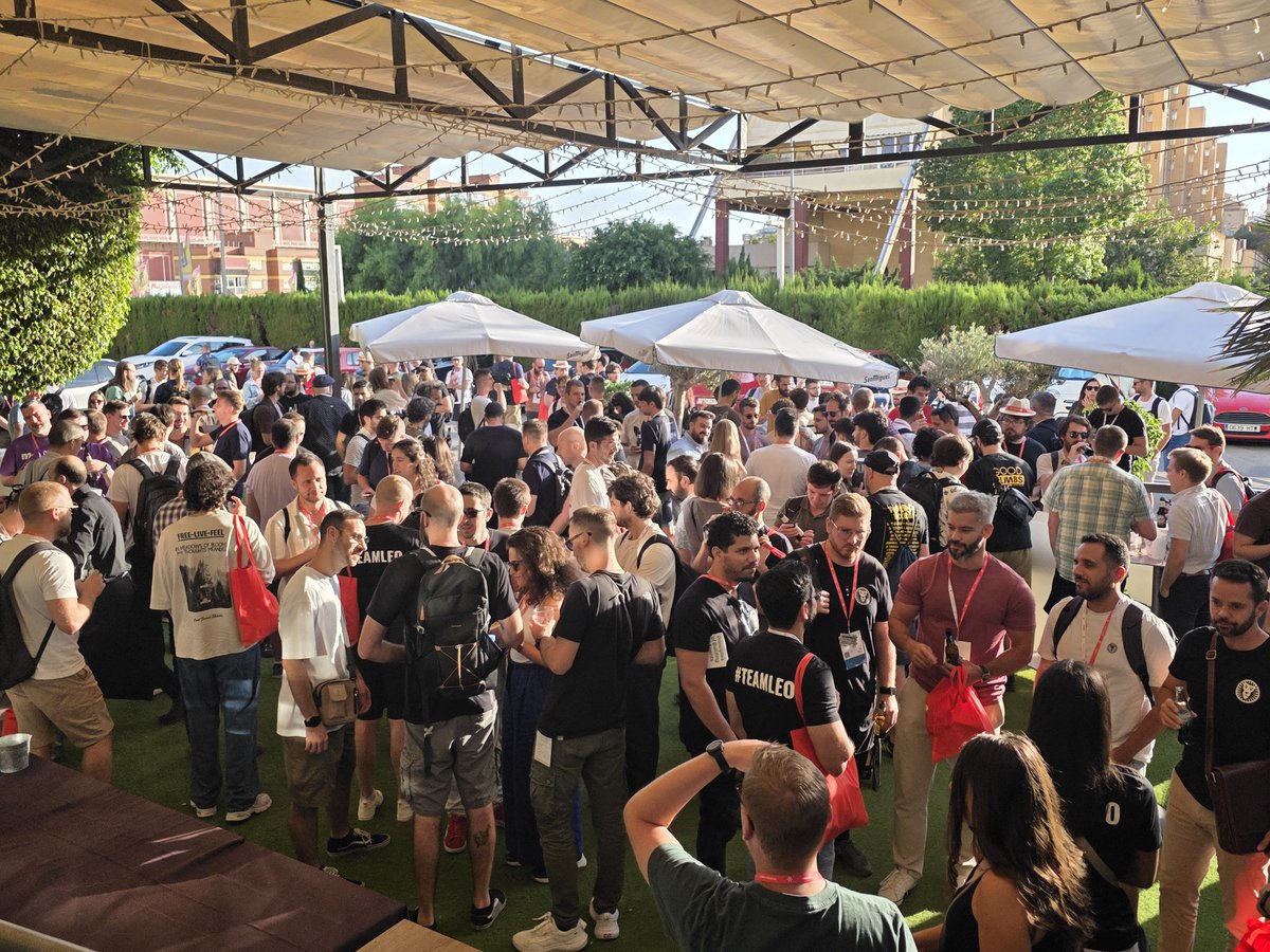 ReactAlicante's tweet image. When we started this, back in 2017, it was impossible to imagine that we were creating something that was so fulfilling at a personal level. Thank you, friends, for these days together, and for making React Alicante 2025 yet another memorable edition. See you soon.