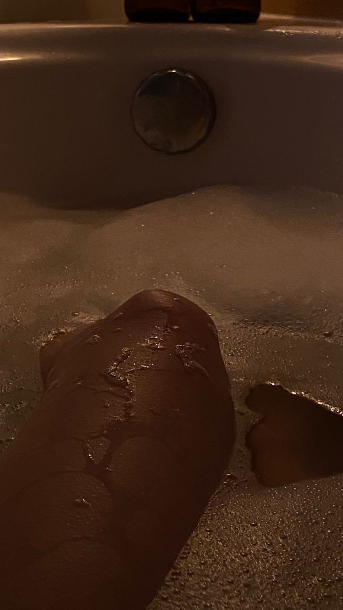 mayagurn450's tweet photo. Good morning subs 🧼🫣, 
Whos paying for my nails today?😼
#FinDom #findomuk #sub #Cashsub #Goddess #femedom https://t.co/cKCMFUzyzz