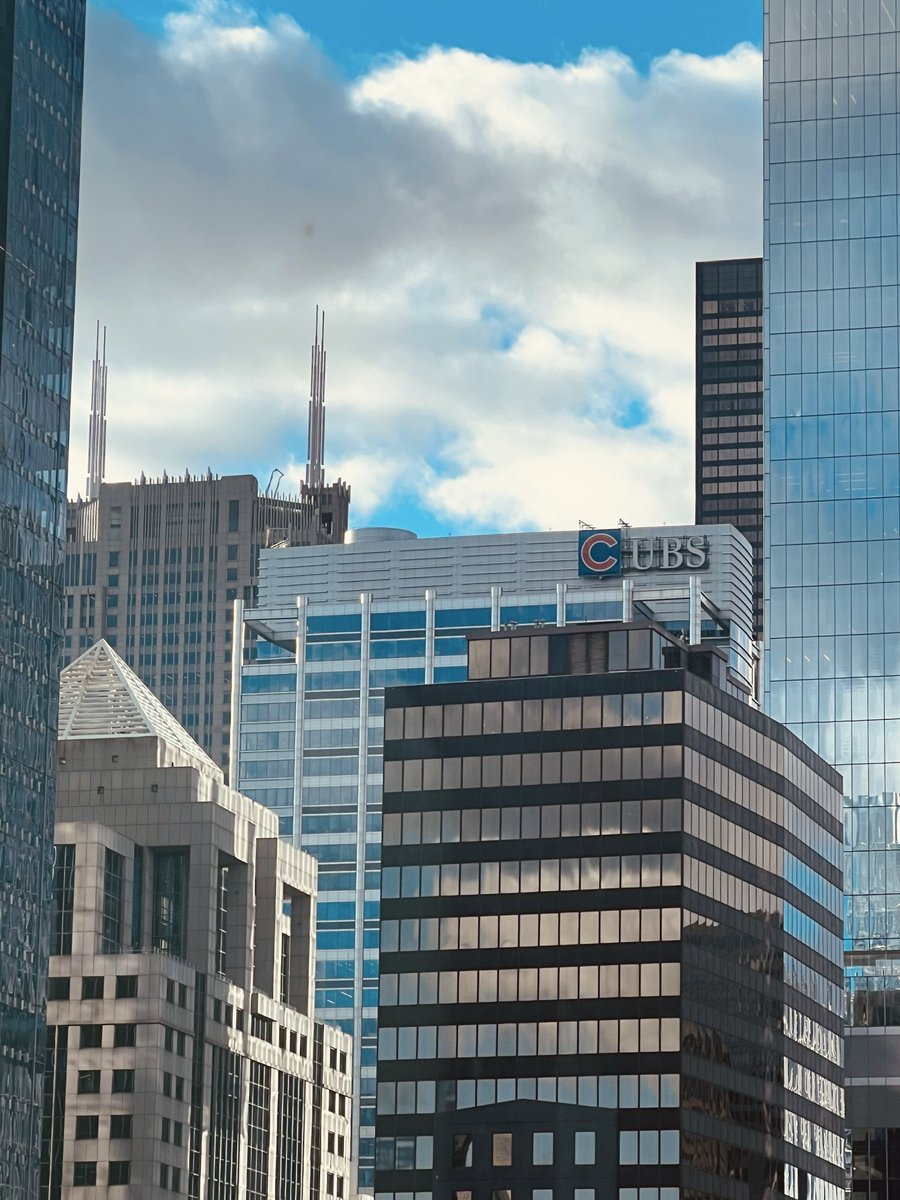 Everyone at UBS Tower at One North Wacker are dialed in. Let’s get that W. @cubs #GoCubsGo #FlyTheW