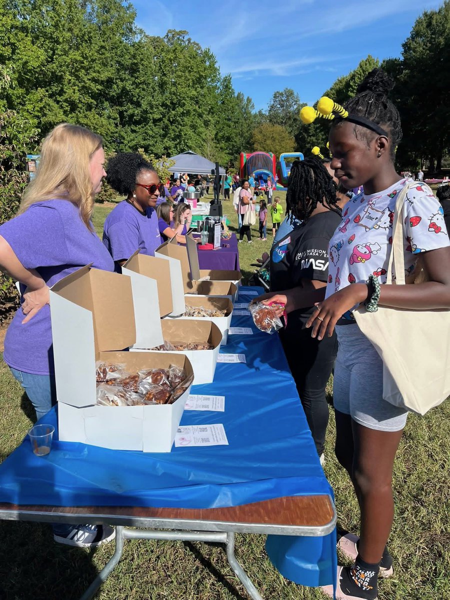 Cara’s Cookie Company tweet media