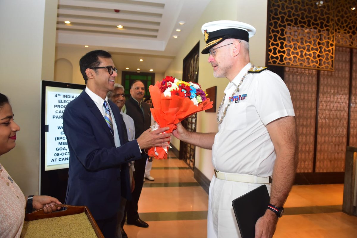 DefProdnIndia's tweet photo. The 4th India-UK Electric Propulsion Capability Partnership (#EPCP) Joint Working Group (#JWG) Meeting was held on 08 October 2025 in #Goa, #India.
The meeting was co-chaired by Shri Rajeev Prakash, Joint Secretary (Naval Systems), Department of Defence Production, Ministry of Defence, and Rear Admiral Steve McCarthy, Director, Maritime Environment and Chief Naval Engineer Officer, Ministry of Defence, UK.
The discussion is cited around finalising a formal framework for developing the EP System in India for the Indian Naval Platform.
#IndiaUK 🇮🇳🇬🇧
#IndiaUKPartnership #DefenceCooperation #AatmanirbharDefence #DefenceProduction #IndianNavy