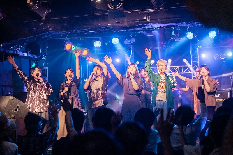 galpo_info's tweet photo. 変わりゆく姿、変わらない情熱。名曲Revolution LIVE vol.2で見えた、それぞれの成長物語。

https://t.co/46ZYWYEyIk

#名レボ　
＃夕季
＃PaulKellyProject
＃のしげまつ/
＃モリマサヒロ
＃紫野
＃ガルポニュース https://t.co/HSIyz01zAS