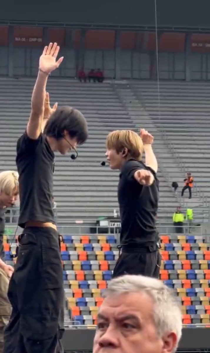 shoboro11's tweet image. 아니 요즘 쇼타로 이오빠가 외이레 ㅁㅊ
타로오빠… 나 다 알아들엇슨…
옆통두꺼움이인거… 진짜 잘 알겠슨………….제발그만