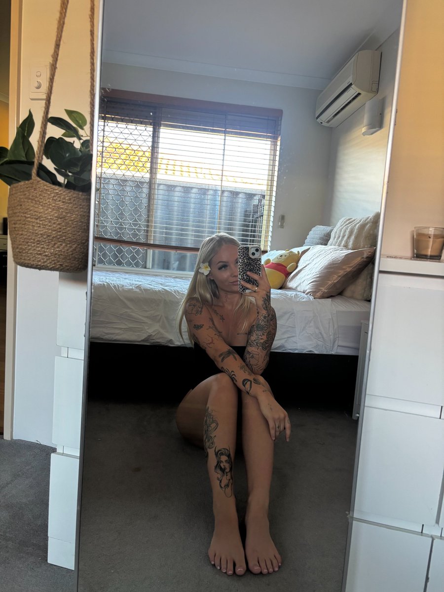 graceemirell's tweet photo. Just a San Diego sunset kinda girl 😘☀️ Always chasing waves… and maybe a little trouble 🌊💋 #SanDiegoVibes

#SanDiegoVibes #ExploreSanDiego #SanDiegoLife #VisitSanDiego #SanDiegoStyle #SDLife #SanDiegoLiving #LoveSanDiego #SanDiegoAdventures #SanDiegoSun https://t.co/GTD1w2Mr1H