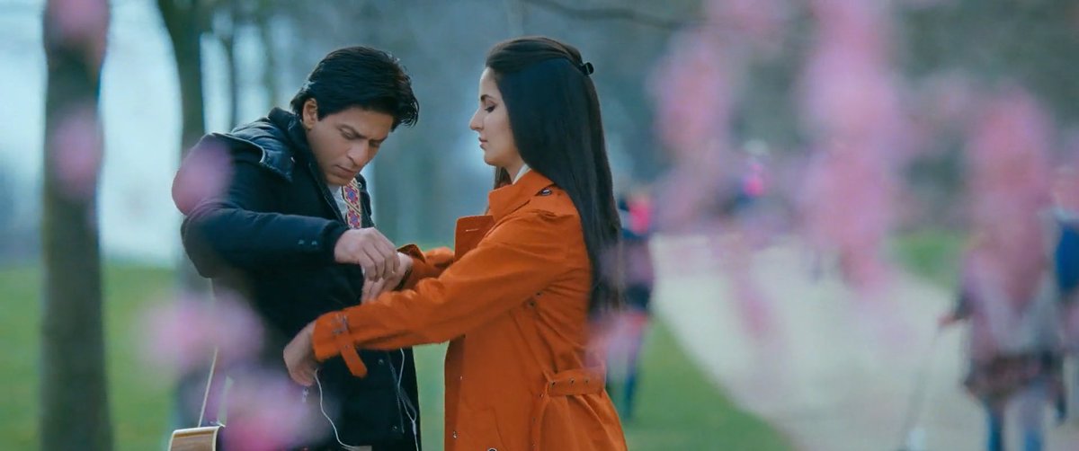 maihucinemaan's tweet photo. Is it me or Jab Tak Hai Jaan is one of the finest looking Indian films..

VISUALS HAVEN'T AGED A BIT!

(Laut aao purane yrf🤌) https://t.co/Nv8mF57MZ8