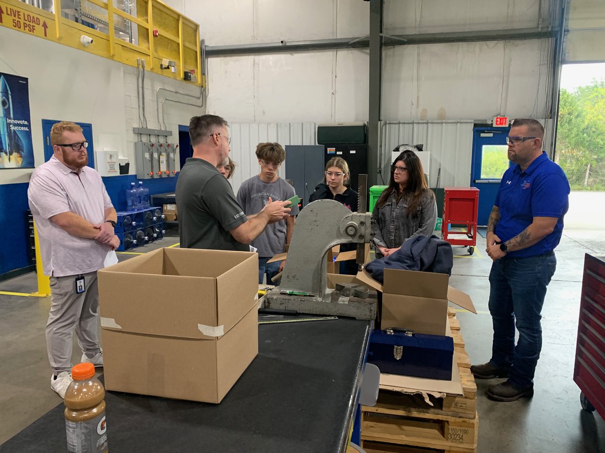 MPAVikings's tweet photo. Our MP Robotics Team toured Röchling Industrial, our valued BotsIQ business partner! Students learned how thermoplastics and composites are used in advanced technical applications. Huge thanks to Röchling for inspiring future engineers! #BotsIQ #STEM @MPASDVikings https://t.co/n5ouH9aZpy