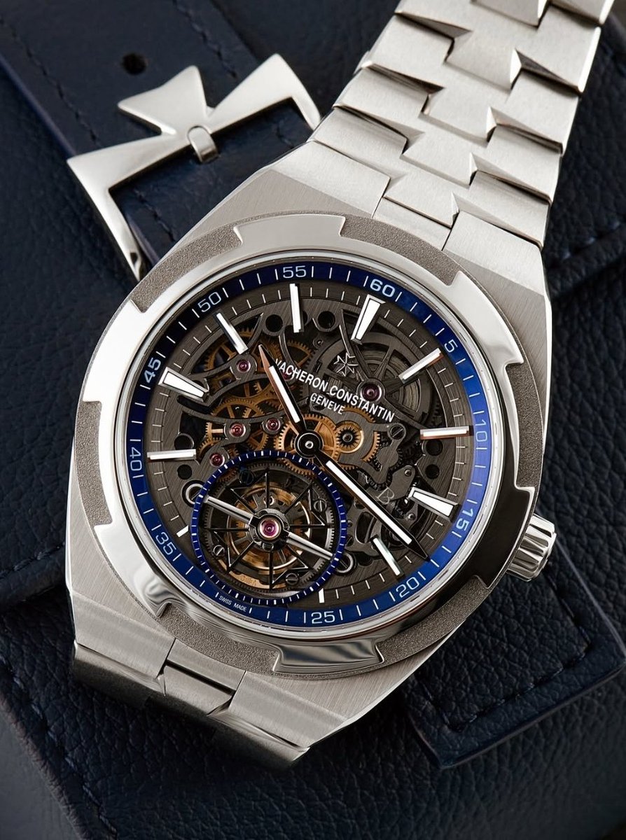 GlobalWatchClub's tweet photo. Sorry, here's another 😂

Vacheron Constantin Overseas Tourbillon in Titanium! https://t.co/gvFfC3vtvX