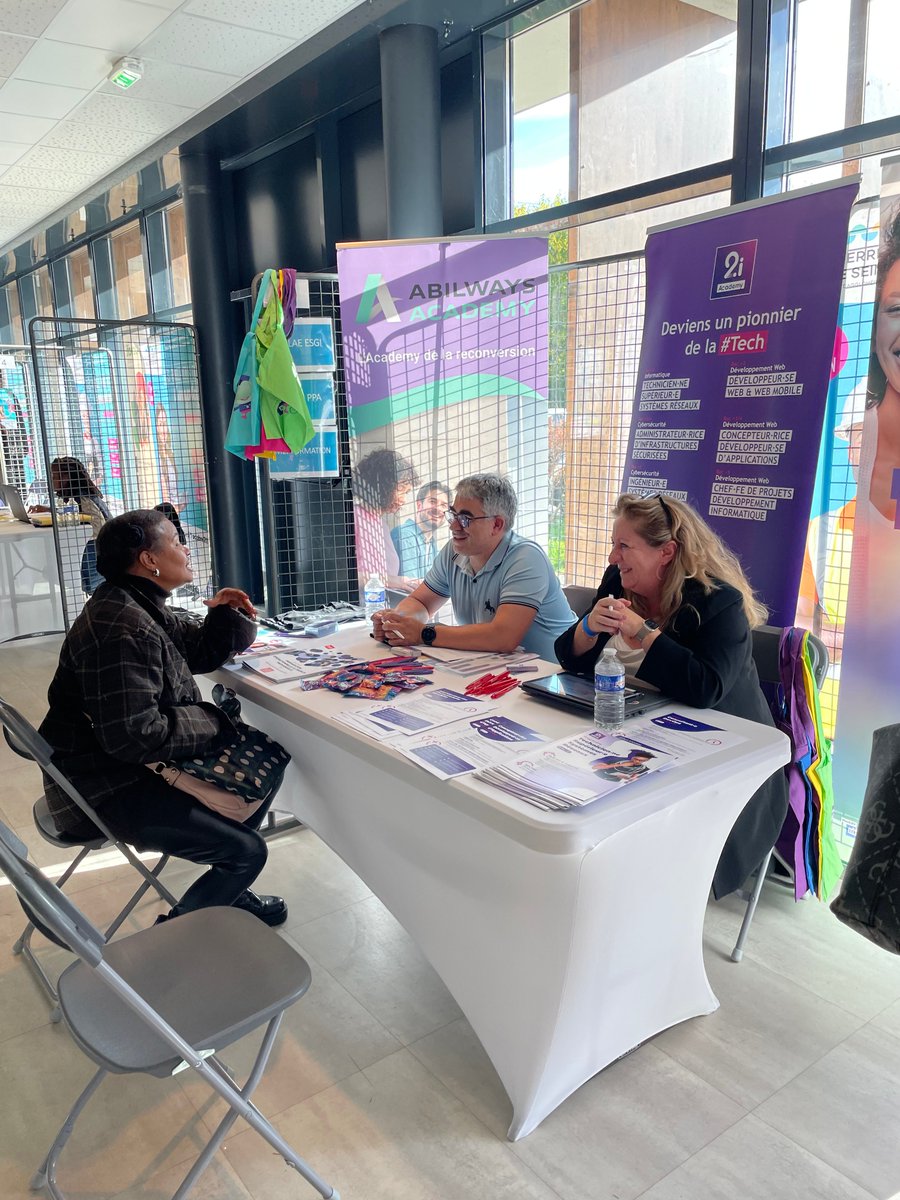 📸 Retour sur le 13ᵉ Forum de l'Emploi du Val d'Yerres Val de Seine !

Une journée riche en échanges avec de nombreux candidats motivés et passionnés !

🙏  Un grand merci aux organisateurs pour leur accueil chaleureux.

🤝  Rendez-vous très bientôt pour la suite des échanges !
