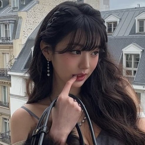 mmiumiuz's tweet photo. love it when she https://t.co/v1XKrMjtzT