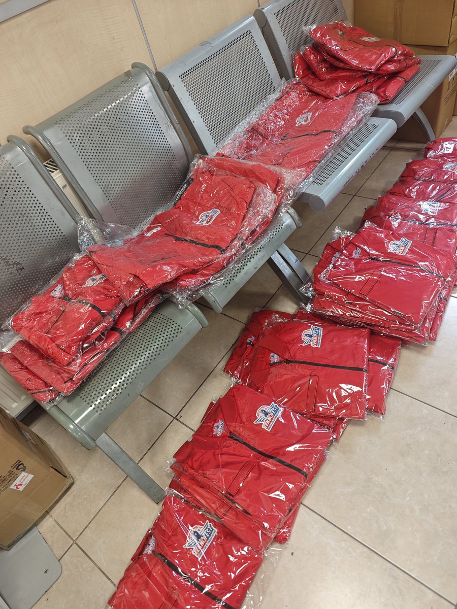 Şanslı arkadaşlar lütfen SMS lerinize bakın PTT kargo size hediyeler getiriyor 

Hediyeleriniz gelince paylaşırsanız sevinirim kalın sağlıcakla 😉

TEKNOFEST CEKETsiz profil kalmayacak😎