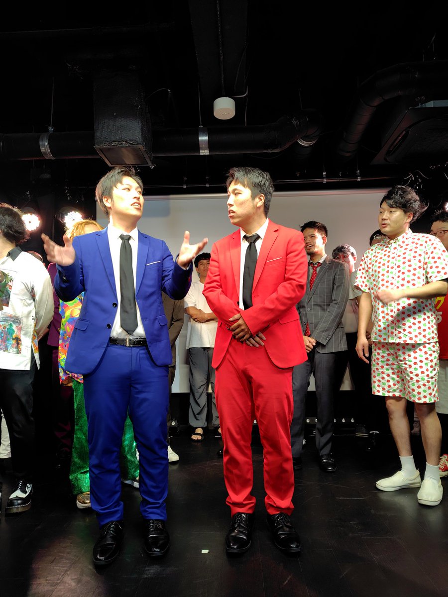tantontoketo_'s tweet photo. 所属芸人達の絡み。。 #UPLIVEBATTLE #ポテトカレッジ #ゴールデンブラザーズ #ジミー・アレックス #ヴァイオレット #こじか #コリンズ #チョムスキー #アルジャーノン #長髪とロン毛 https://t.co/p7nhd8oBkm