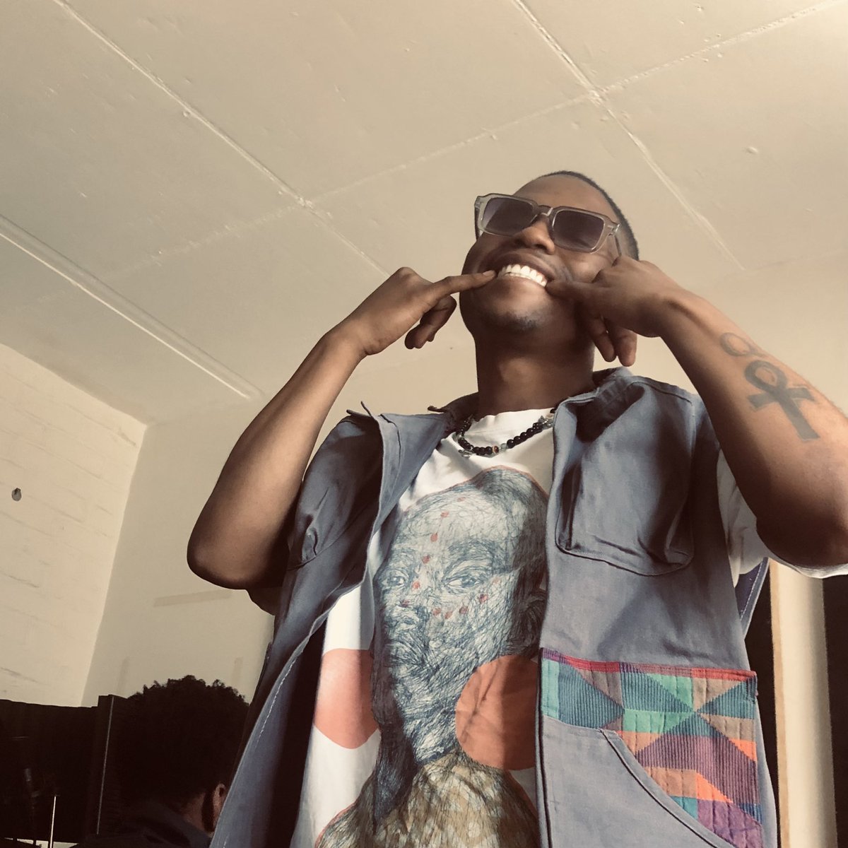 🚨It's a showdown! Two bangers, one decision. Let me know which one’s on repeat! 💥👇
🎧 Zazing ft. Skoen Pampier &amp; MusiHoliQ
🔗 waverlymusik.lnk.to/363124Zazing
🧊 uMa Brrr ft. SeYda
🔗 waverlymusik.lnk.to/uMaBrrr
Drop a 🔥 for Zazing or a ❄️ for uMa Brrr
#NewMusic #Zazing #uMaBrrr