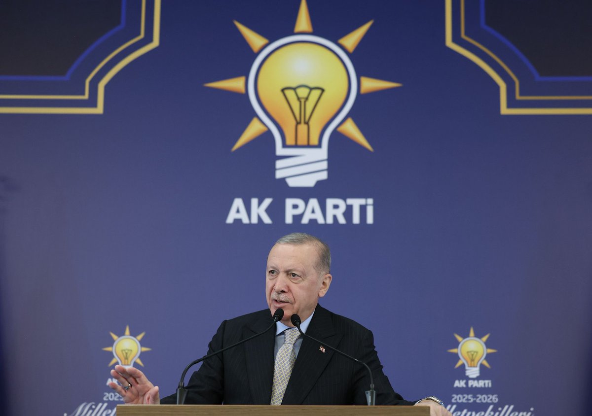 MertLeventkanli's tweet photo. AK Parti Grup Toplantısı 

@RTErdogan - @omerrcelik https://t.co/edkkWAzJ7e