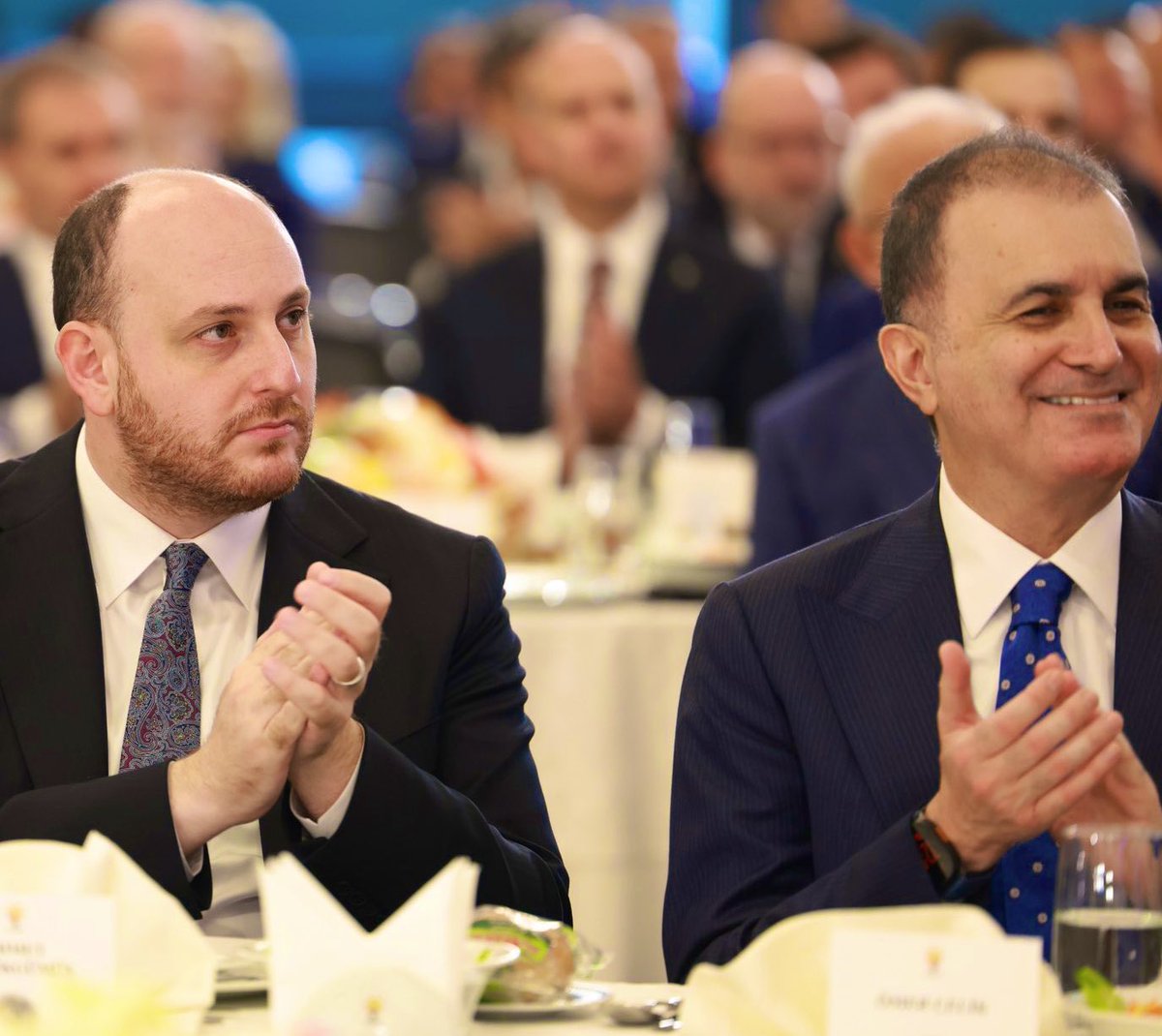 MertLeventkanli's tweet photo. AK Parti Grup Toplantısı 

@RTErdogan - @omerrcelik https://t.co/edkkWAzJ7e