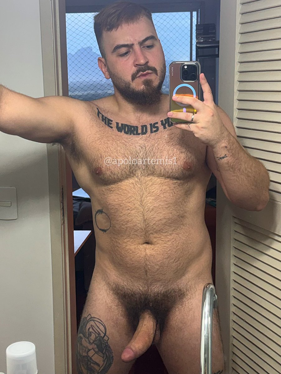 tem algo lindo e excitante em fazer homens virarem putas desesperadas para serem amassadas por mim