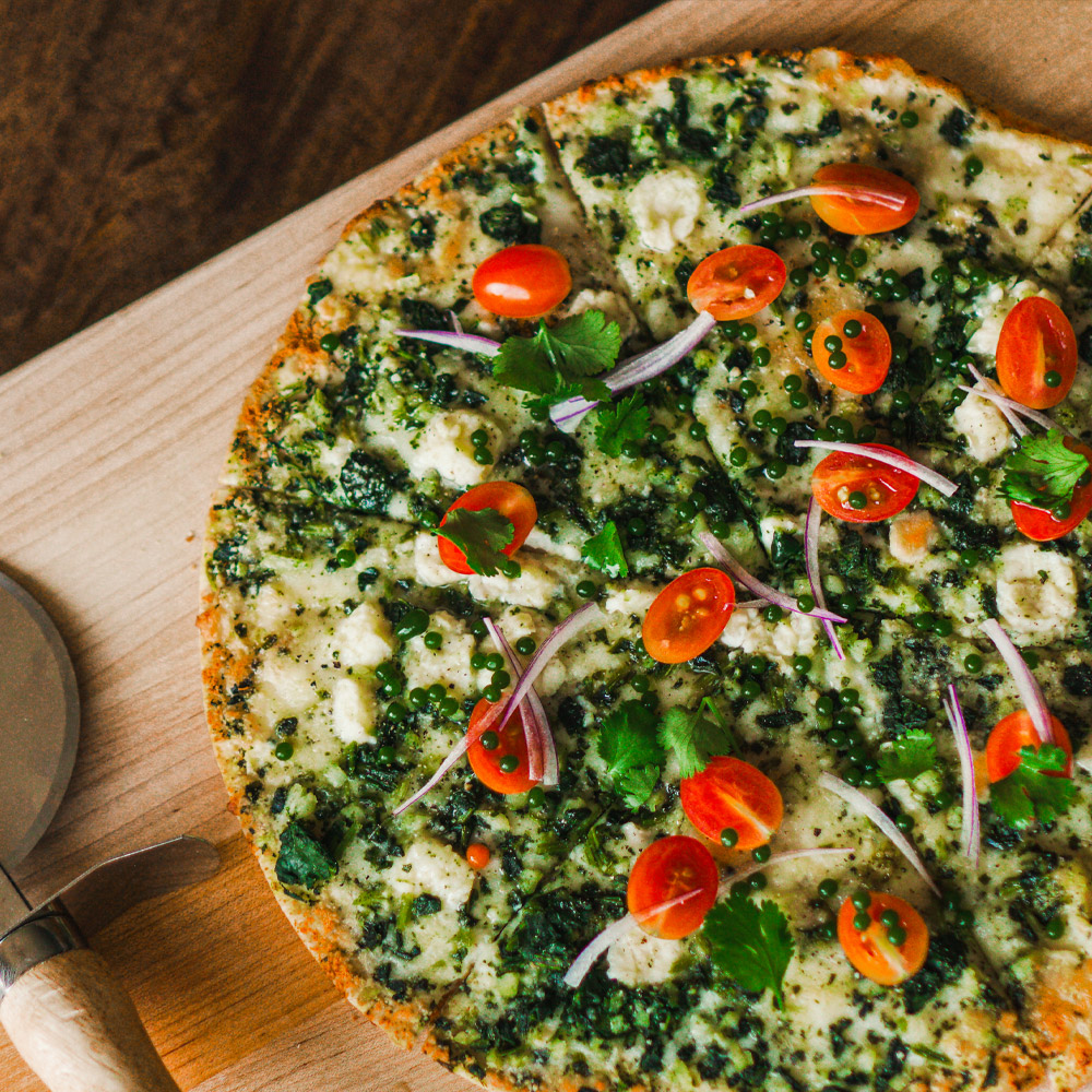 spherificator's tweet image. Fresh, herby, and bursting with flavor. Basil pearls bring this Mediterranean pizza to life 🍕🌿 #MediterraneanPizza #BasilPearls #Spherificator #TheSpherificator #Spherification #MolecularGastronomy #NextLevelPizza #FlavorPop #GourmetToppings #CreativeCuisine #FoodieFaves
