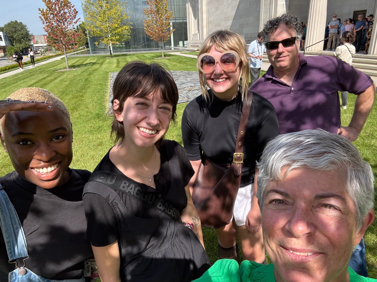 KY_CAD's tweet photo. Dr. Cristina Carbone’s Art History 103 class toured the new Elizabeth P. &amp; Frederick K. Cressman Art Park at the Speed Museum on Oct. 1 with Curator Tyler Blackwell. A perfect opening day experience! 🙌🏼

 #SpeedMuseum #ArtPark #ContemporaryArt https://t.co/GCZobs2CxU