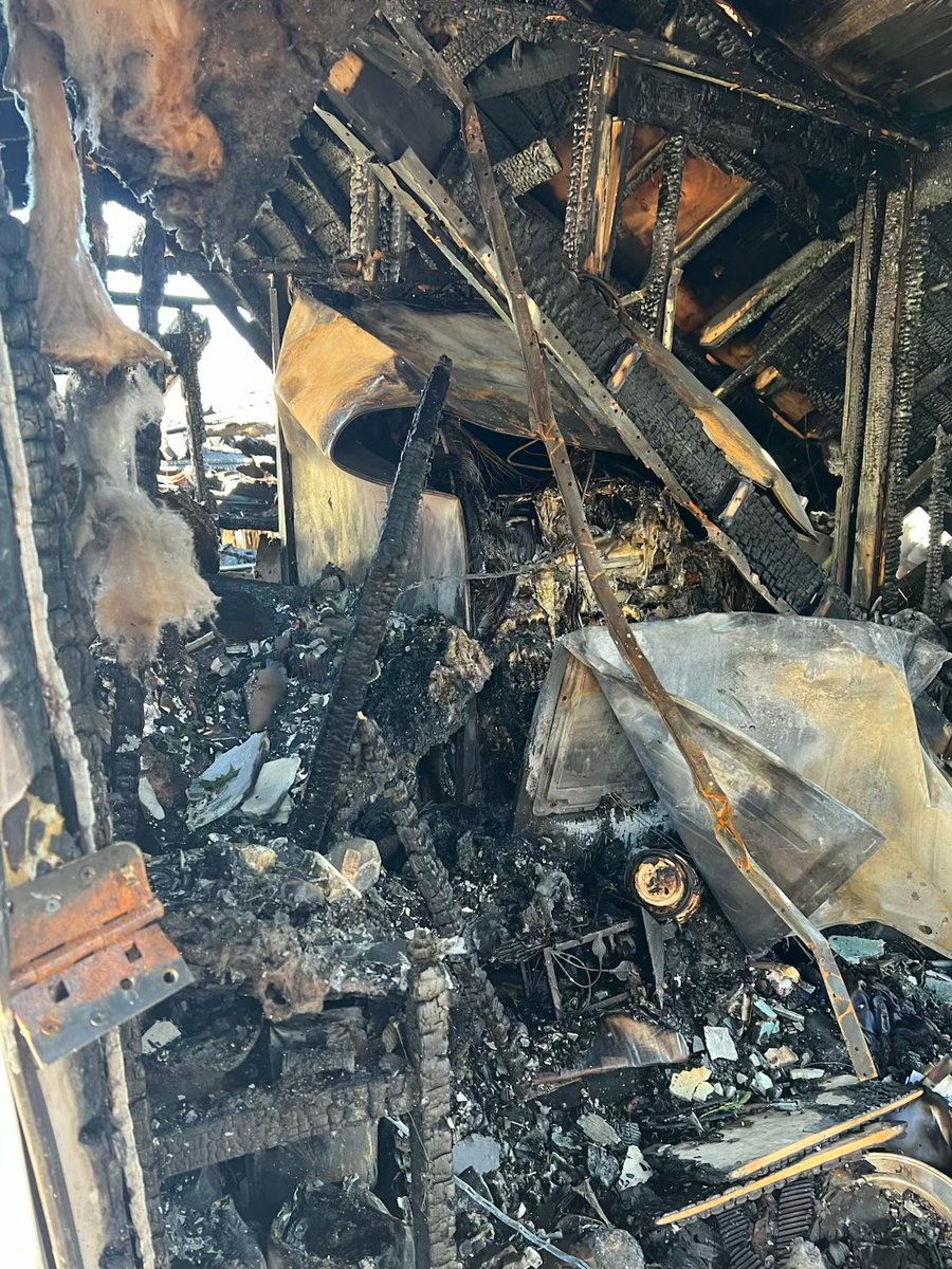 quackdreams's tweet photo. Hello! a close friend of mine just lost her house and her cat in a house fire. Please spread this rt this and tell people and please donate if you can. https://t.co/v0aZN7lkan