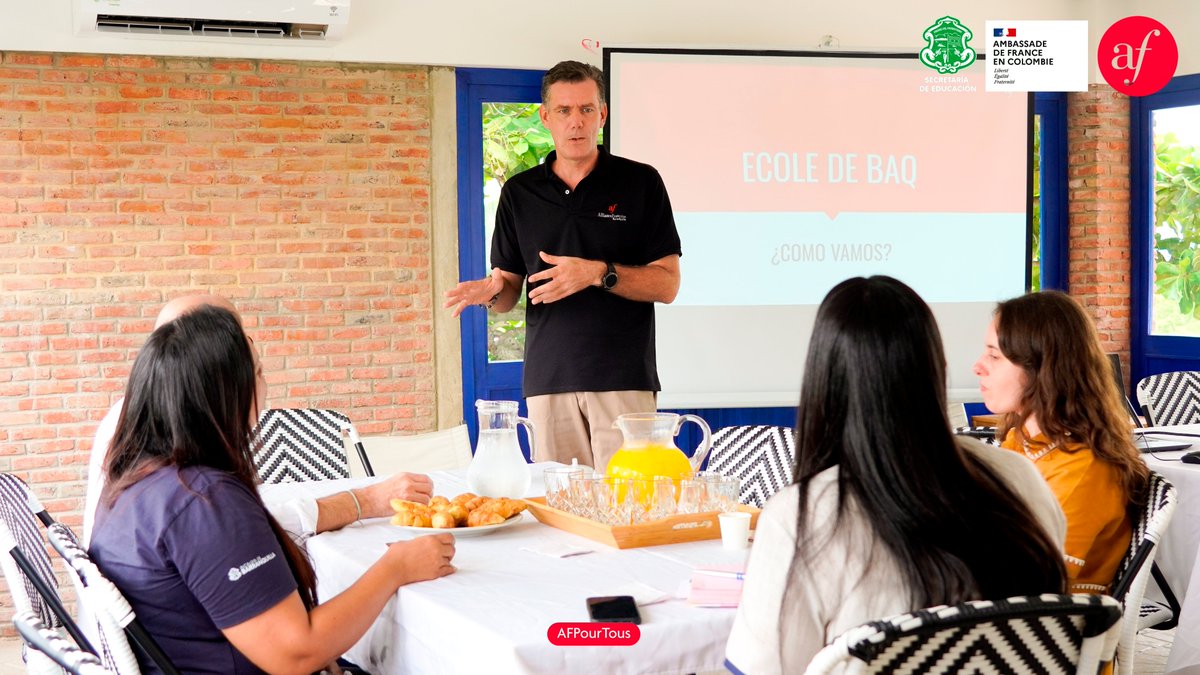 🤝🇫🇷 En el marco de la visita del Sr. Sébastien Portelli, de la Embajada de Francia ( <a href="/France_Colombia/">Francia en Colombia 🇫🇷🇪🇺</a>  ), realizamos una reunión con la <a href="/SecEducacionBAQ/">SED Barranquilla</a>  para hacer seguimiento al programa L’École de Baq, que fortalece la enseñanza del francés en colegios públicos. 💙🇨🇴
