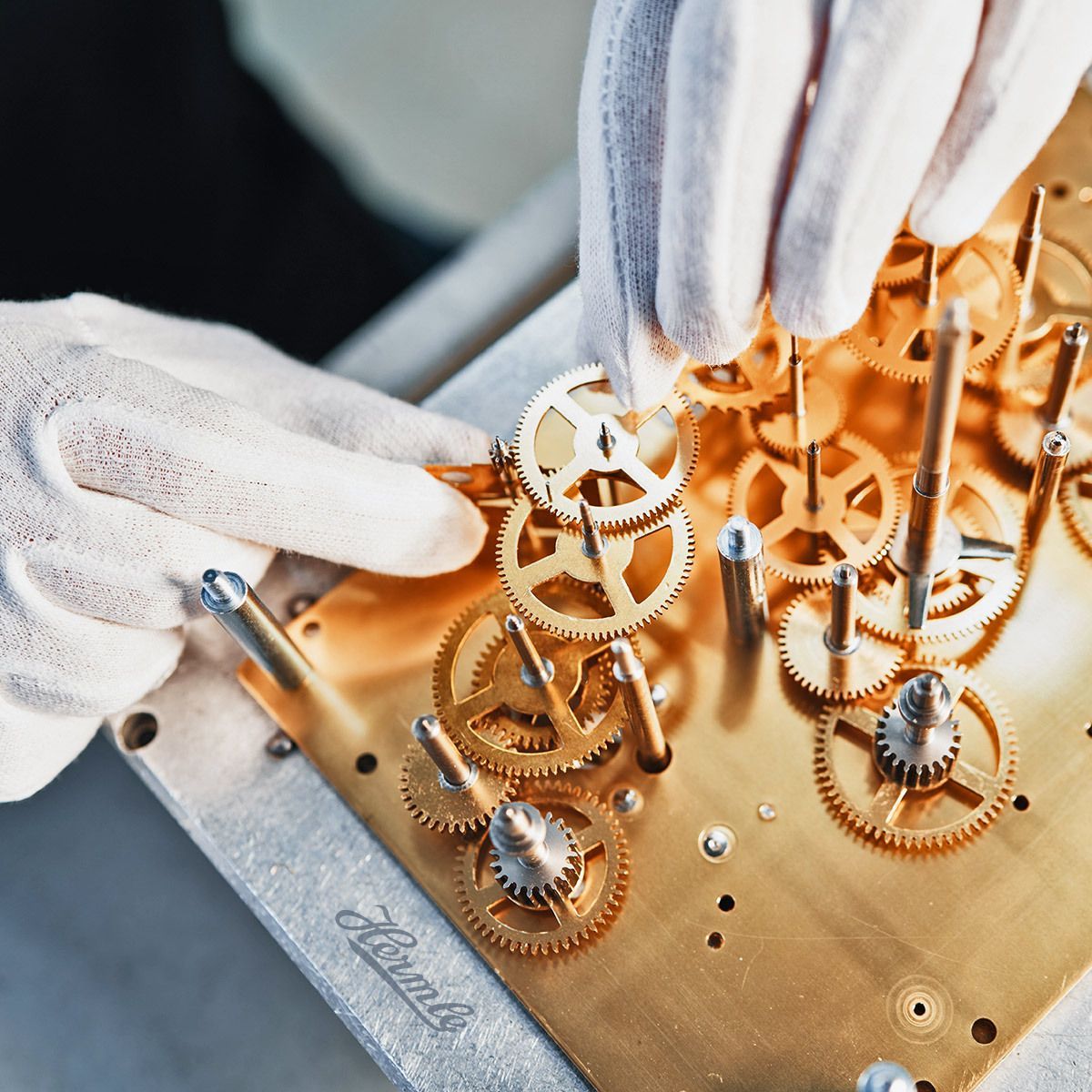 Hermle_NA's tweet image. It's all in the details. ;) #clockmaking #germanclocks #hermleclocks