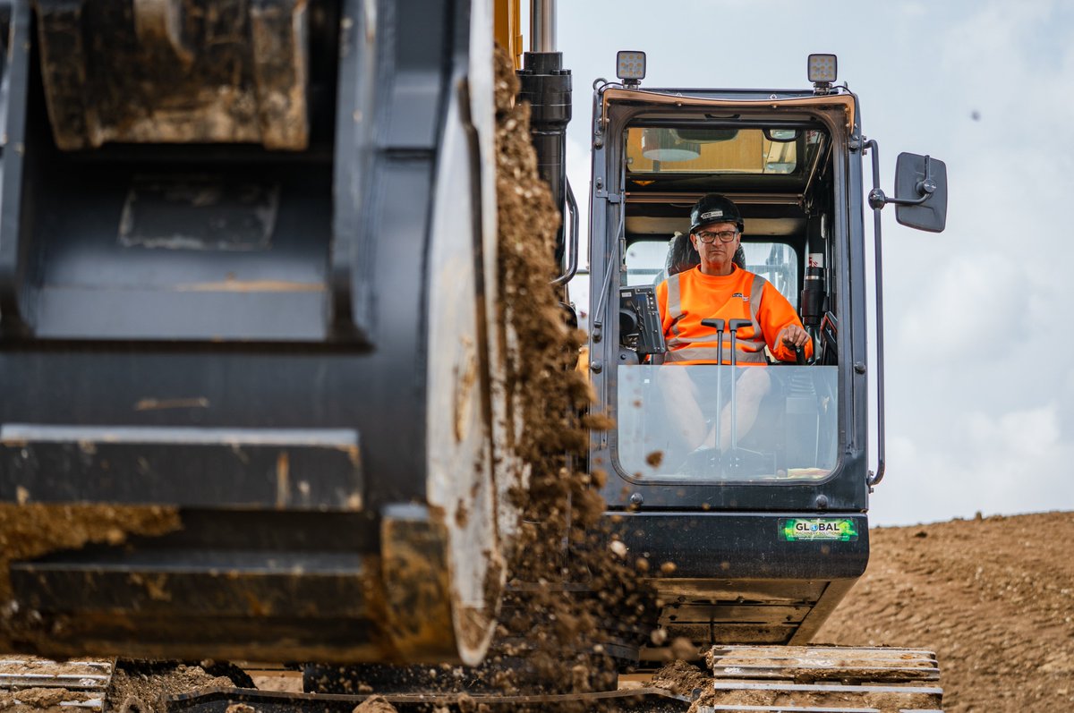 “It’s a good machine, as good as anything I’ve driven"  Machine Operator, Wayne Ward for DAB Civils.

Read the full story📷 bit.ly/48c2Ds6
#sanyinaction